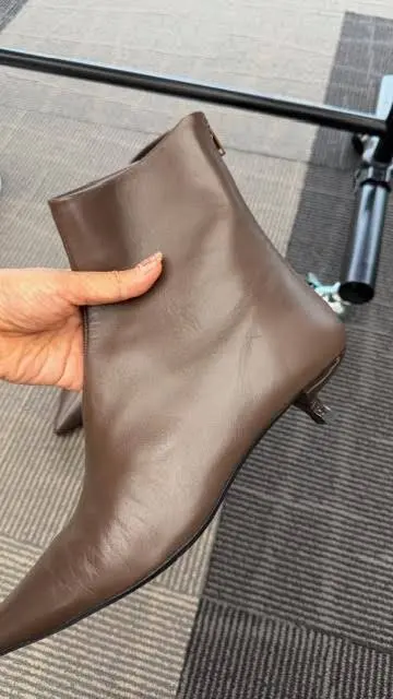 ブラウンブーツ
