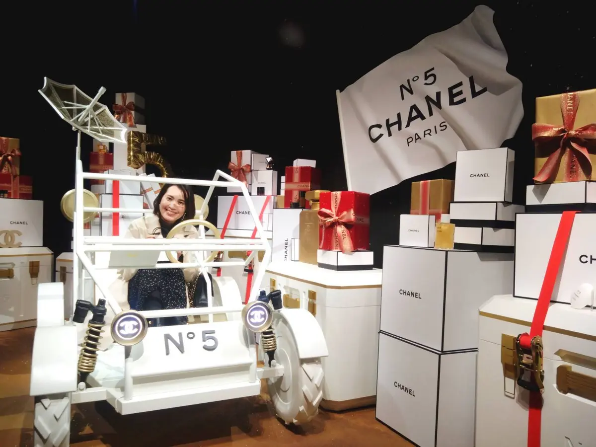 CHANELのホリデースペシャルイベント『DISCOVER THE CHANEL STATION』、シャネル、40代ファッション、ザラのコート、シャネルマトラッセ、パスポート