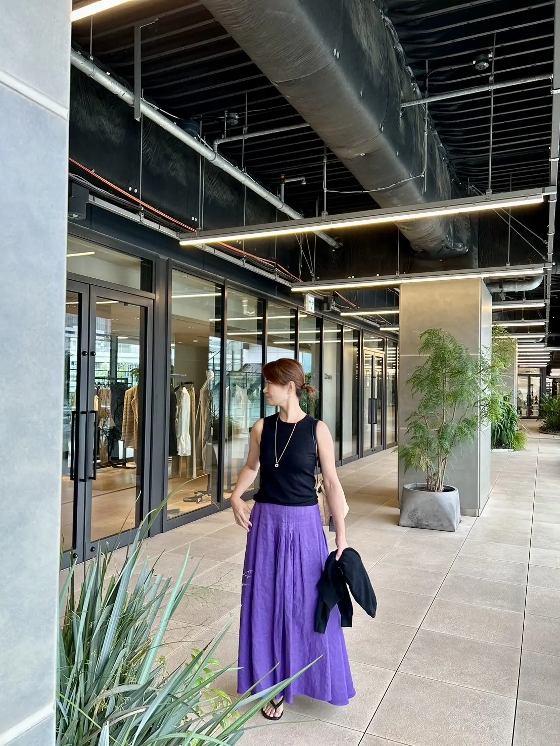 差し色リネンスカートで横浜への画像_10