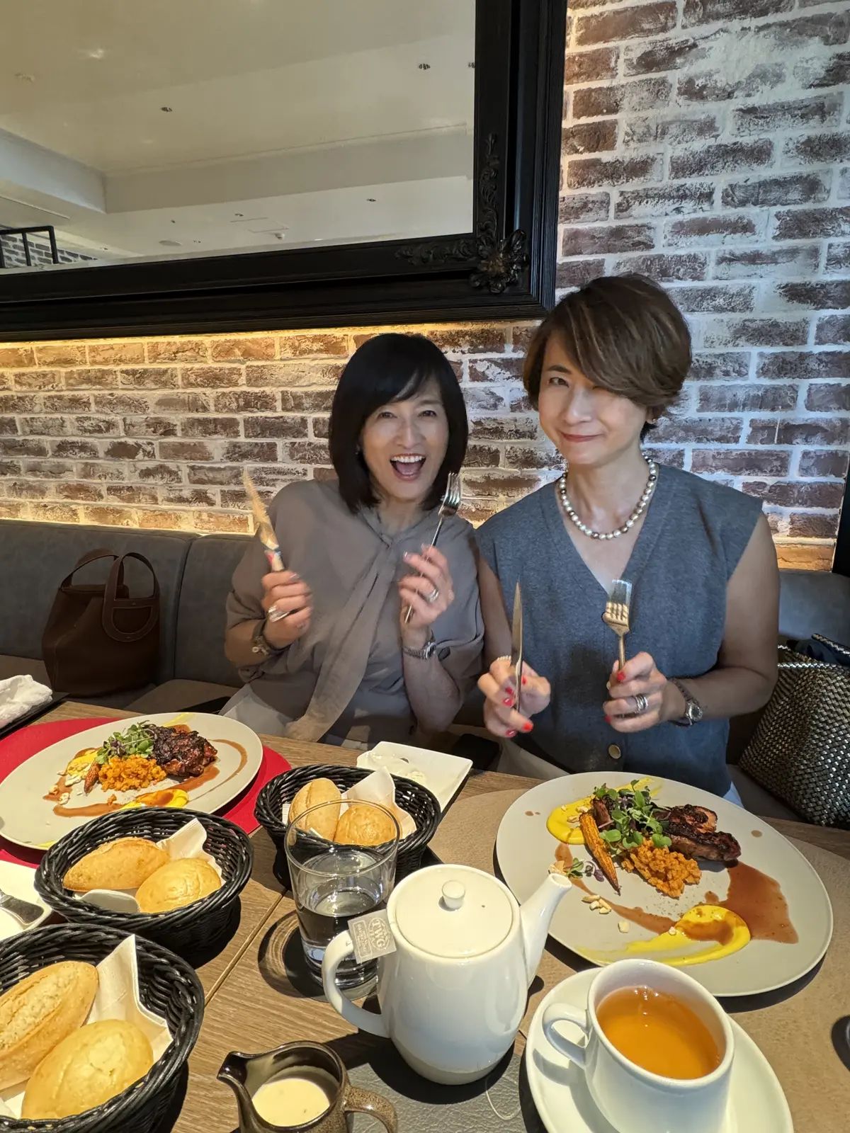 エクラ華組　近藤和子　豊田真由美