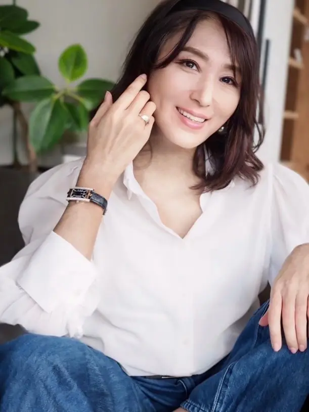 ハリー・ウィンストンの腕時計を主役に、シの画像_3