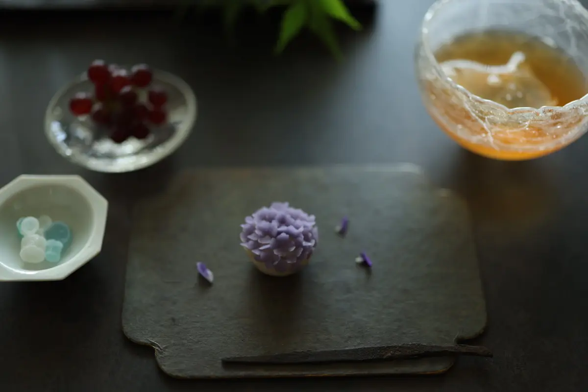 季節を彩る茶菓とお茶