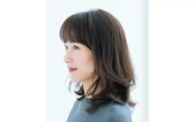 仕込んでいることさえわからない！自然なＷ（ダブル）バングでふんわり髪に