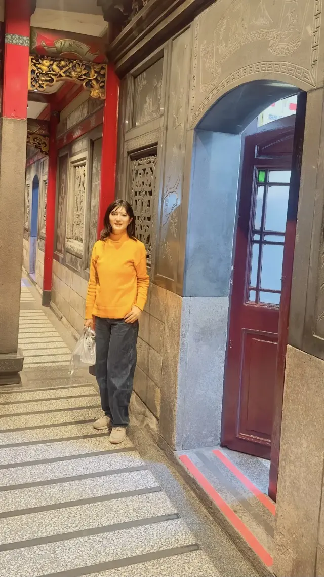 台北滞在記①　龍山寺で福を頂きました！の画像_16