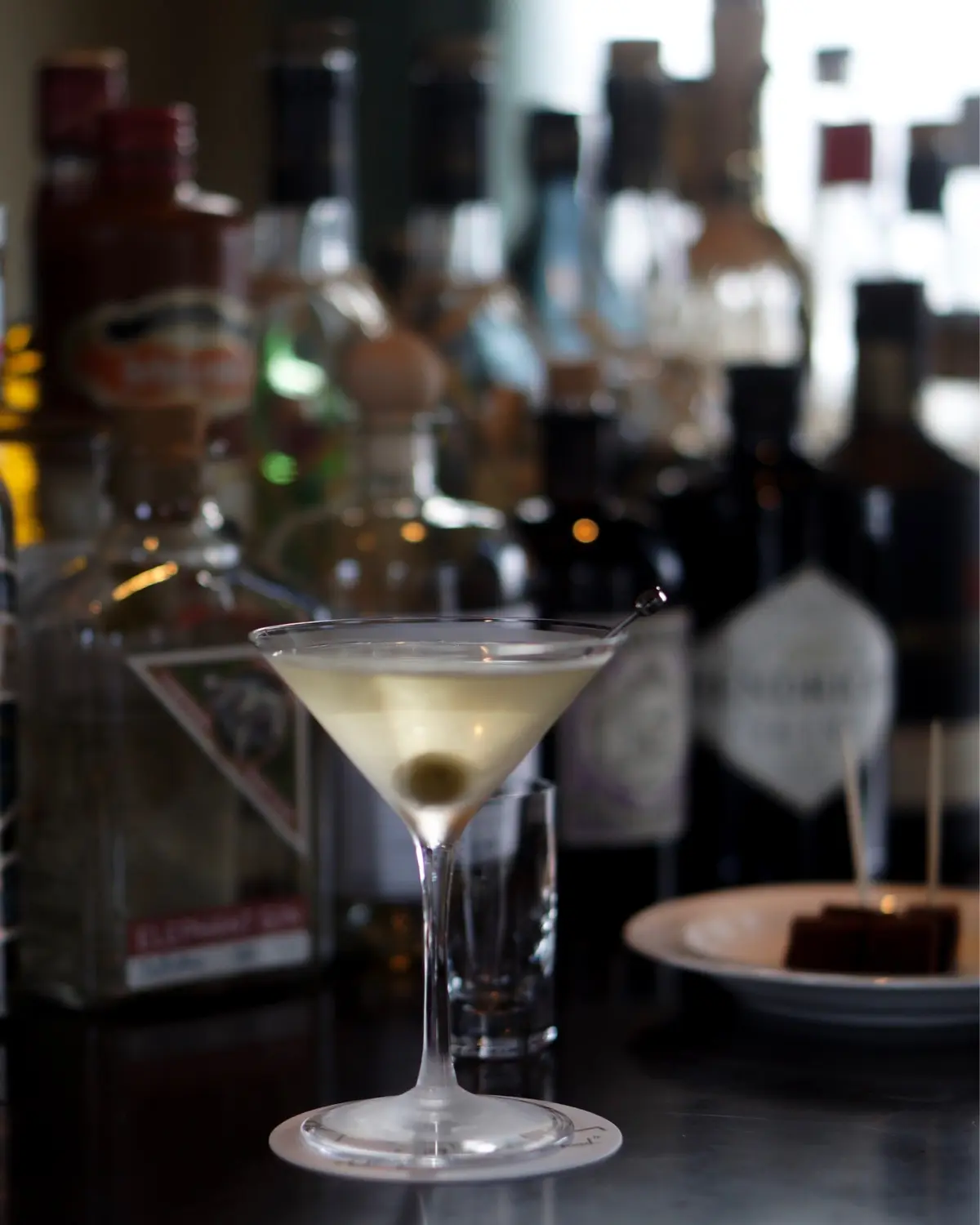 フォレストグリーンのスカートをはいてBAの画像_1