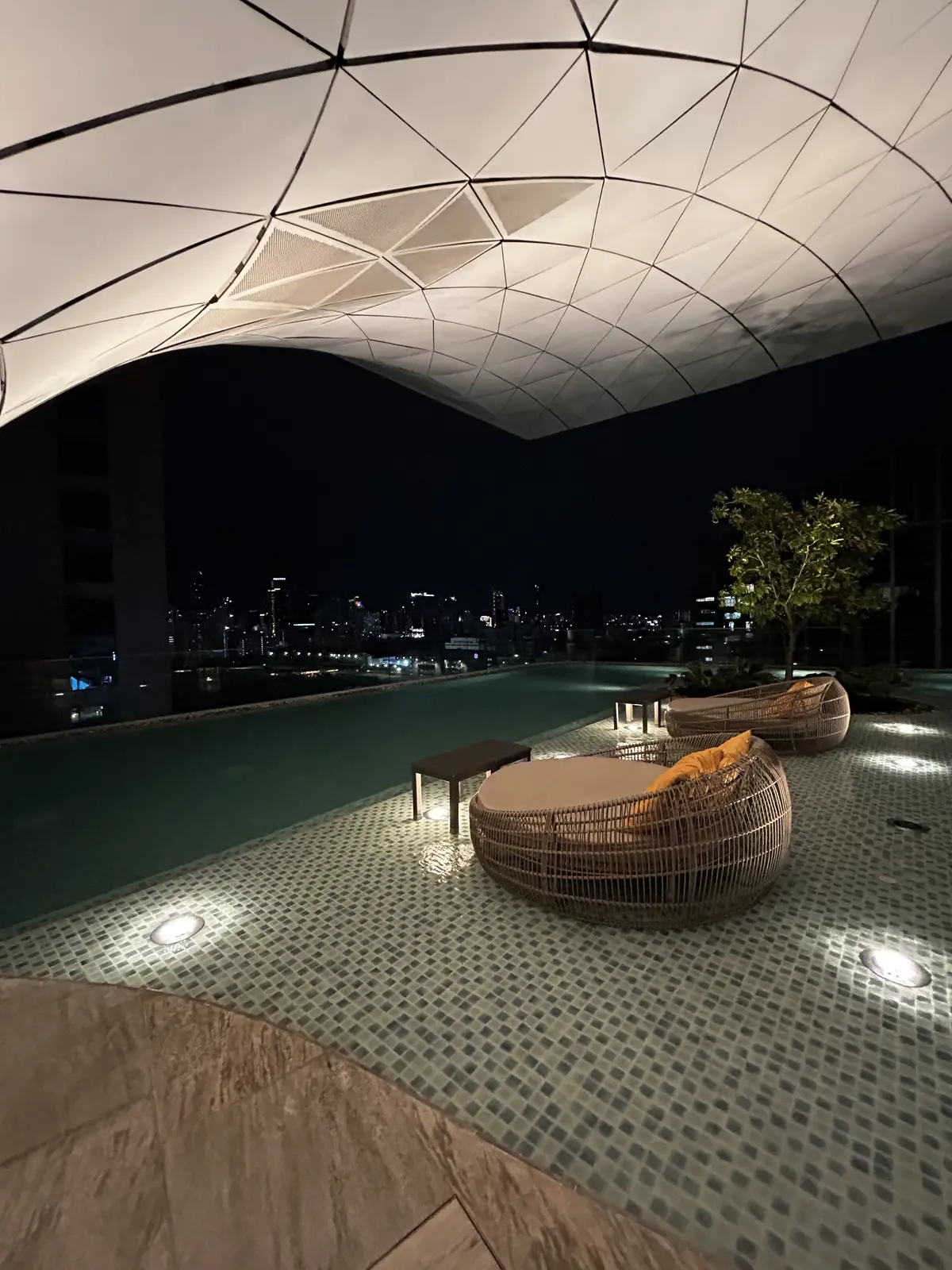 ウォルドーフ・アストリア・バンコク　　Waldorf Astoria Bangkok　タイ