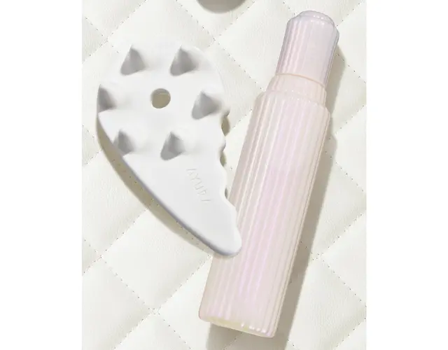 （右）アユーラ　ビカッサ ヘッドセラムα （左）同 ビカッサ ヘッドプレートα