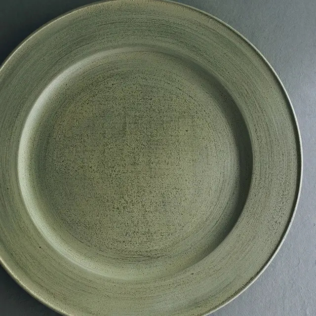 ステーキにはこの皿を