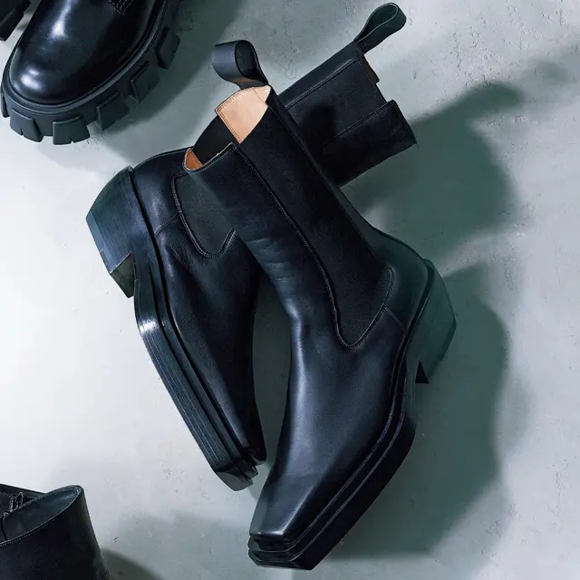 ボッテガ・ヴェネタのショートブーツ