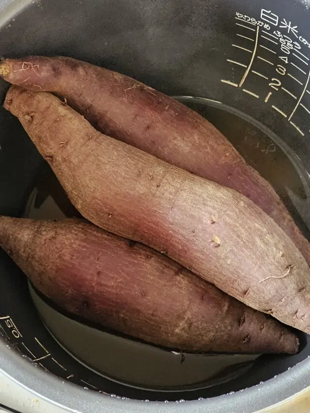 とっても簡単、炊飯器焼き芋の画像_1