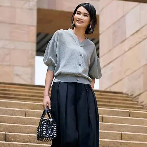 E by eclat ギャザー袖ラメカーディガン ￥17,600