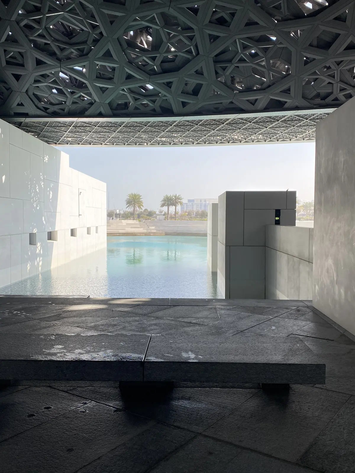 UAEアブダビ・宝の宝庫ルーブル美術館への画像_3