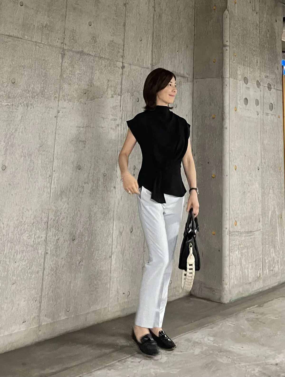 ブラック✖️アイスブルーコーデの画像_4