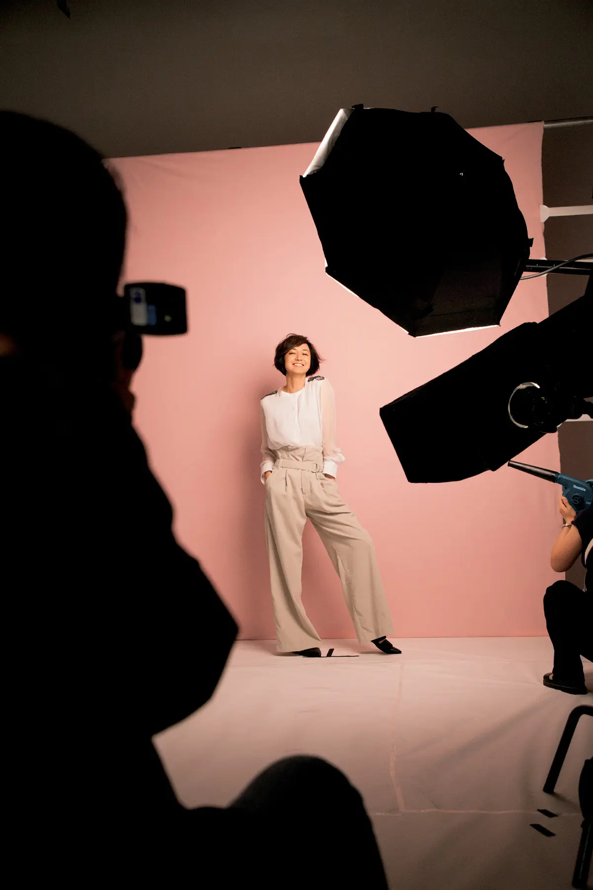 富岡佳子とエクラの舞台裏に密着！～表紙撮の画像_4