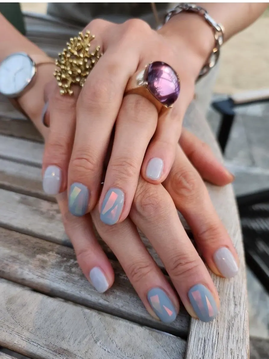 夏に合わせる大人のこっくりカラーネイルの画像_3