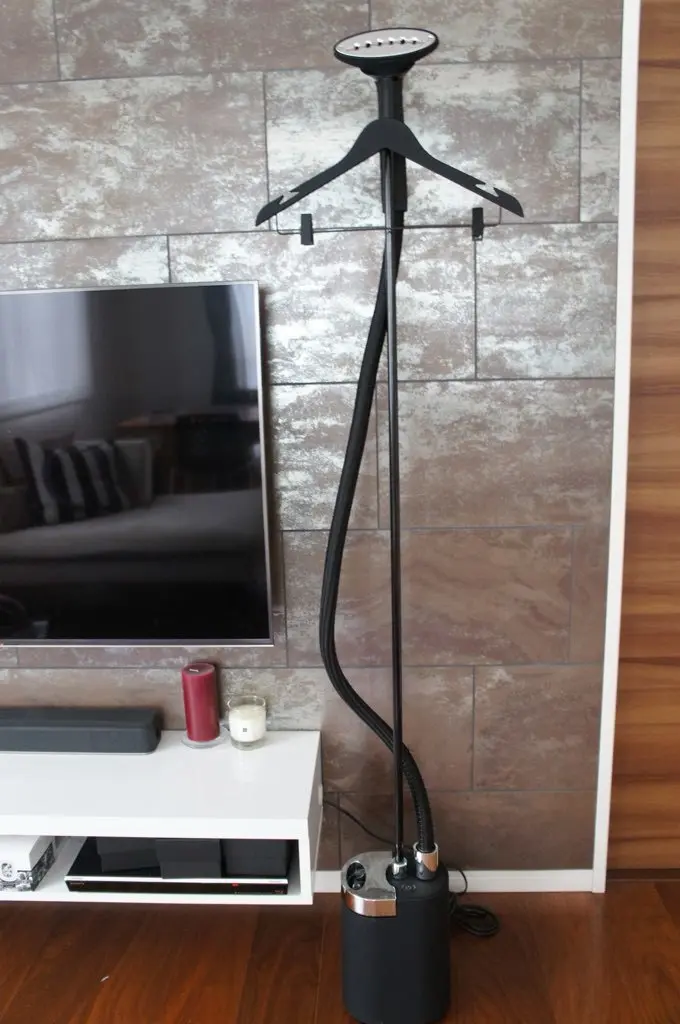 スタンド型衣類スチーマー