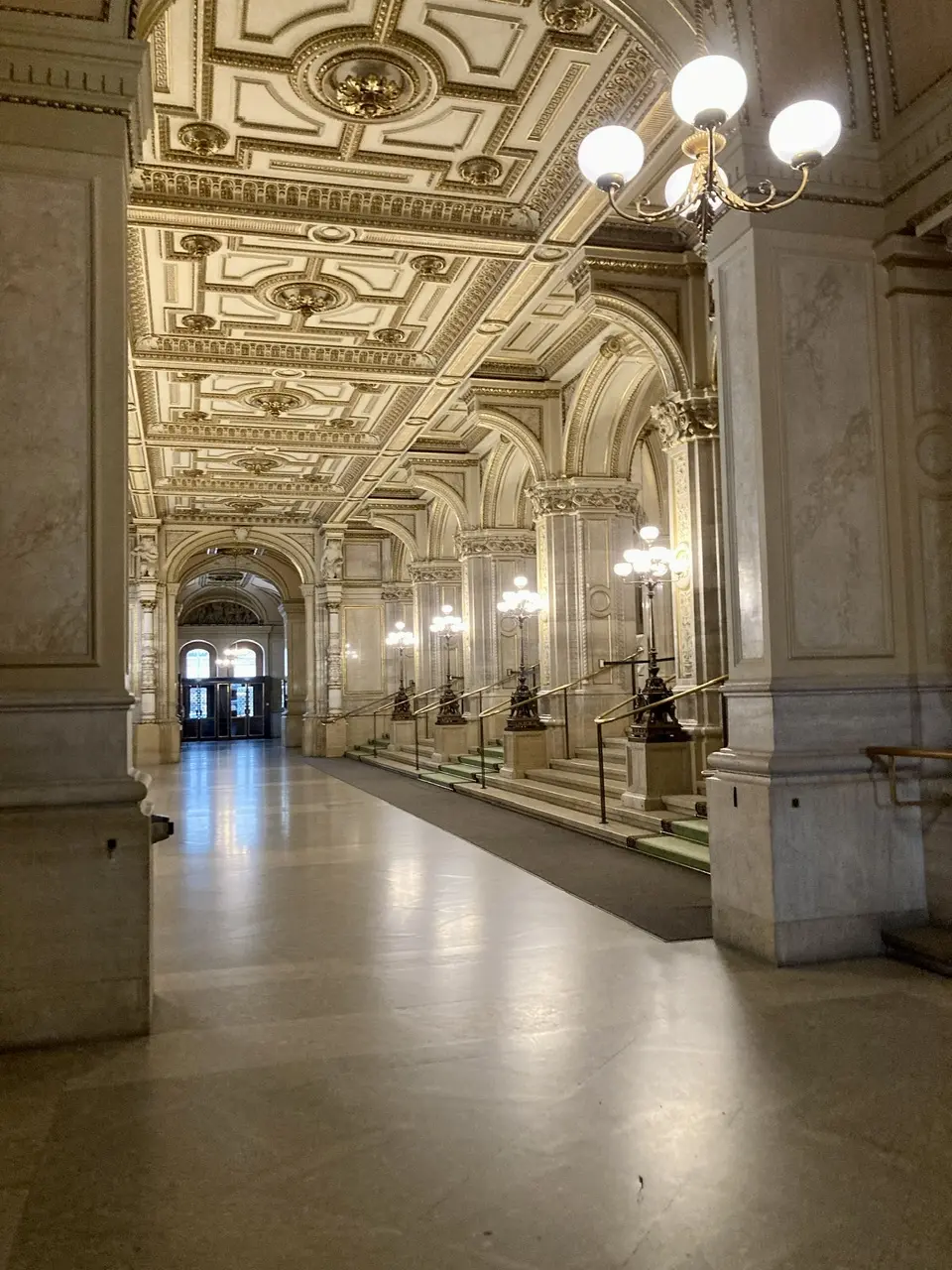 ガイドツアー、見学ツアーの集合場所