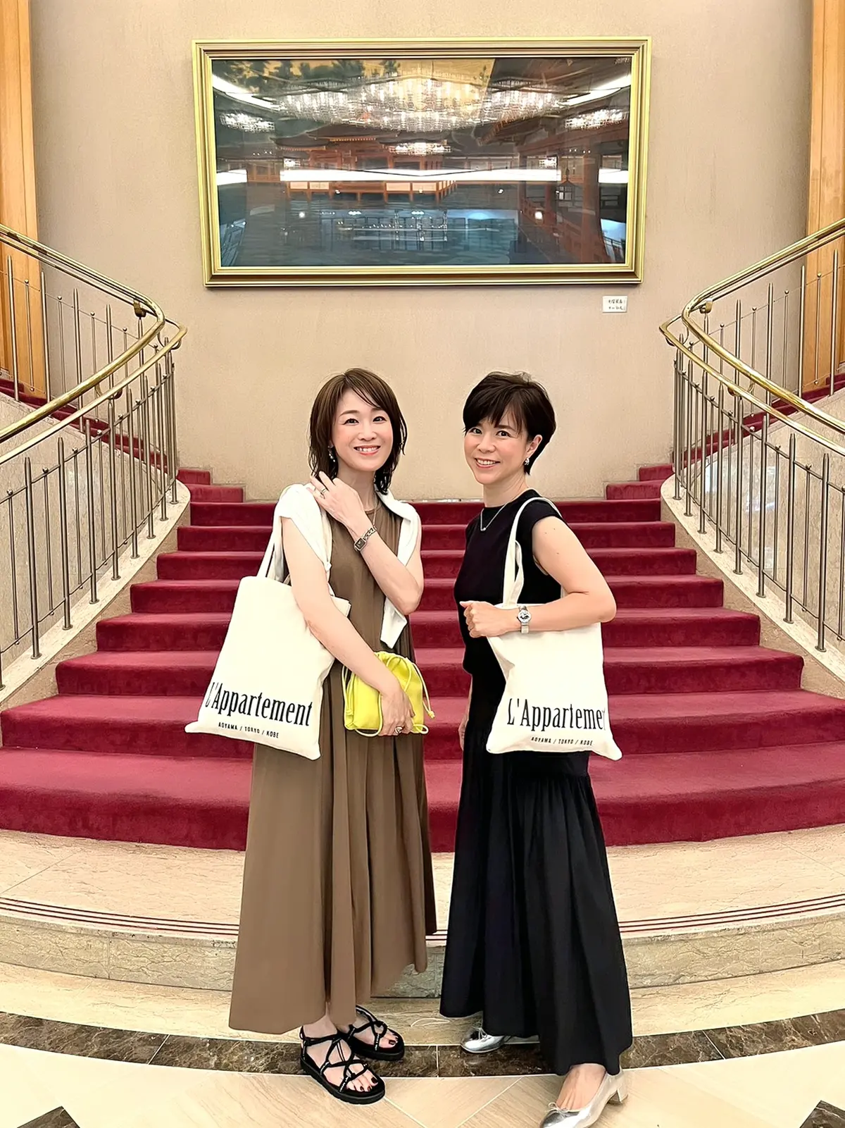 リーガロイヤルホテル広島のロビーで記念撮影