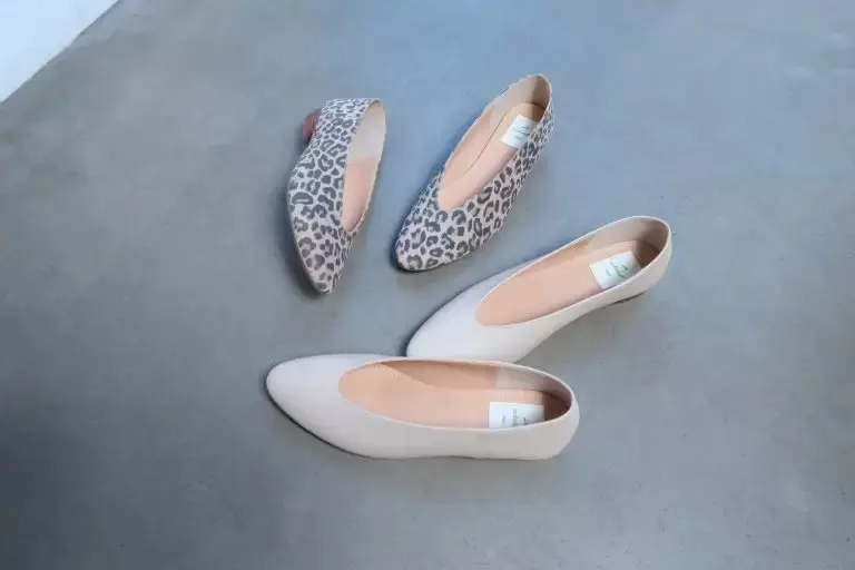 enchanted/【HAPPY PLUS STORE別注】本革ソフトレザーVカットバブーシュ/￥12,980（税込）