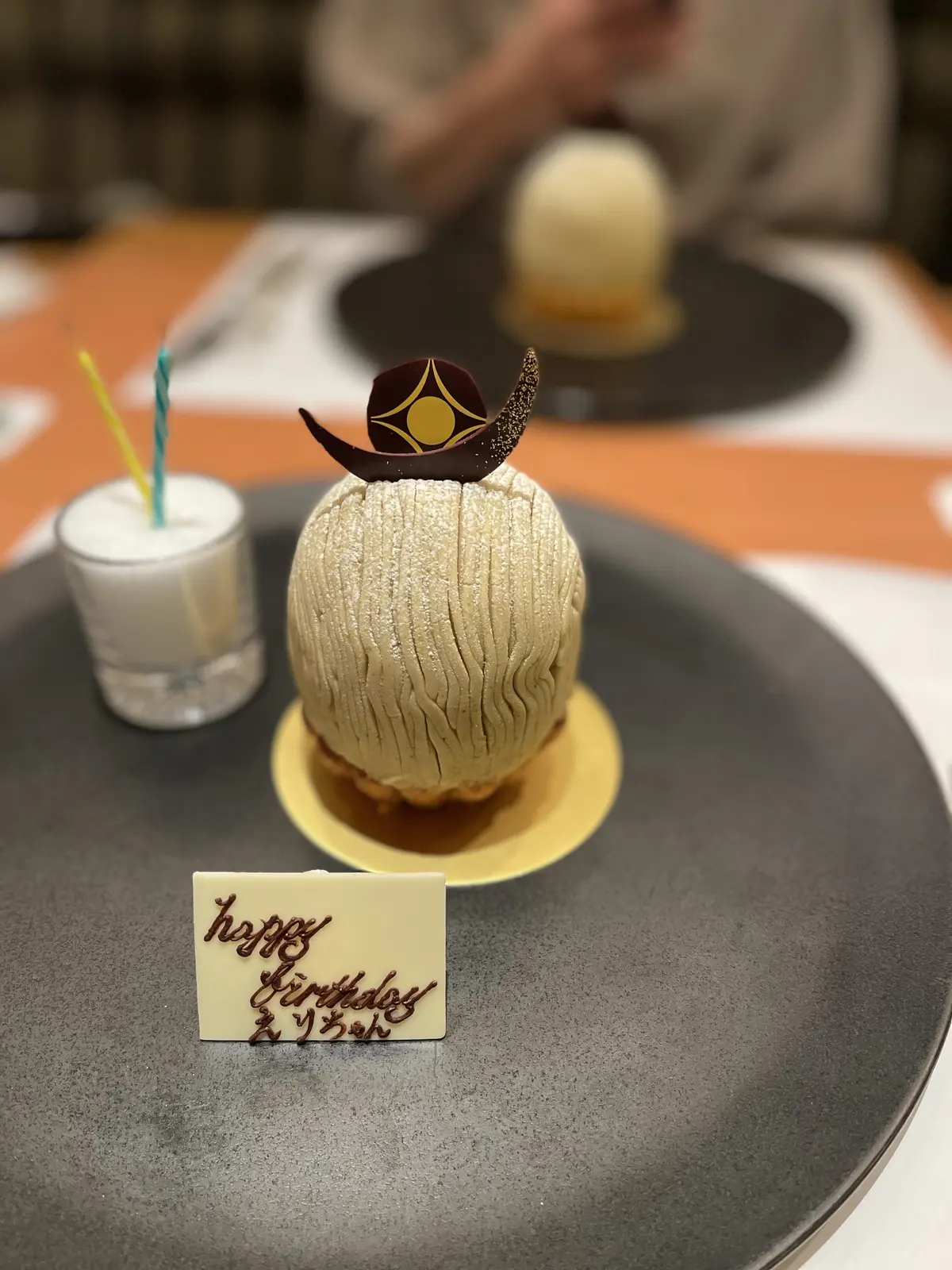 メタリックのビスチェを着て華組ホテルランの画像_4