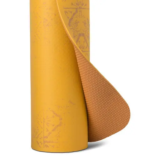 軽くてクッション性抜群のヨガマット