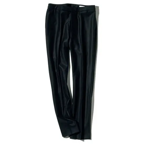 「ADAWAS」のニットと「宮崎桃代×Sの画像_3