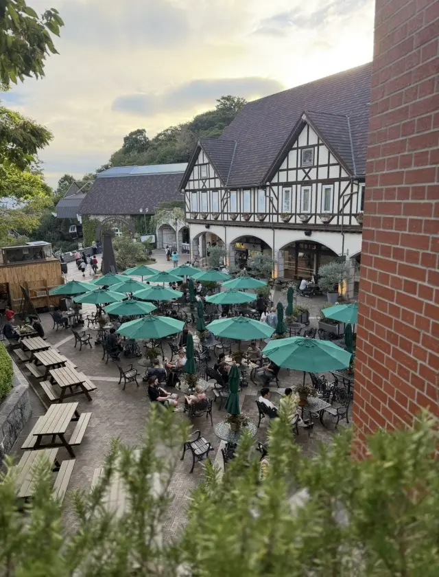 R13のブラックデニムで大人カジュアルコの画像_3