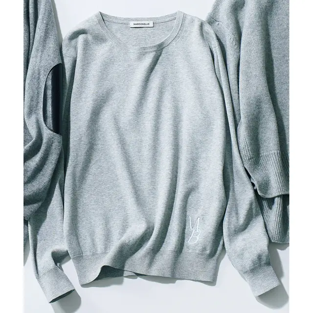 マディソンブルーのグレーニット