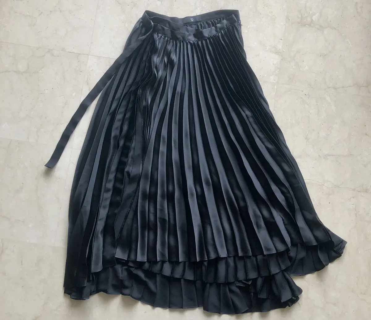 +J プリーツスカート　ロング