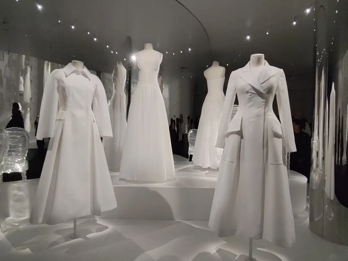 仕事帰りにフラリ、夜ソロ万博の画像_4