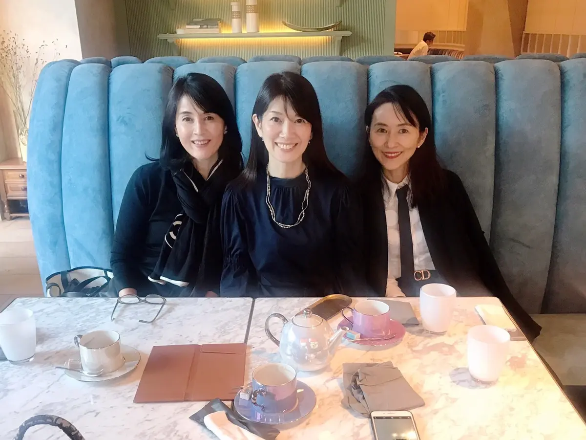 ブラック&ホワイトで女子会ランチの画像_4