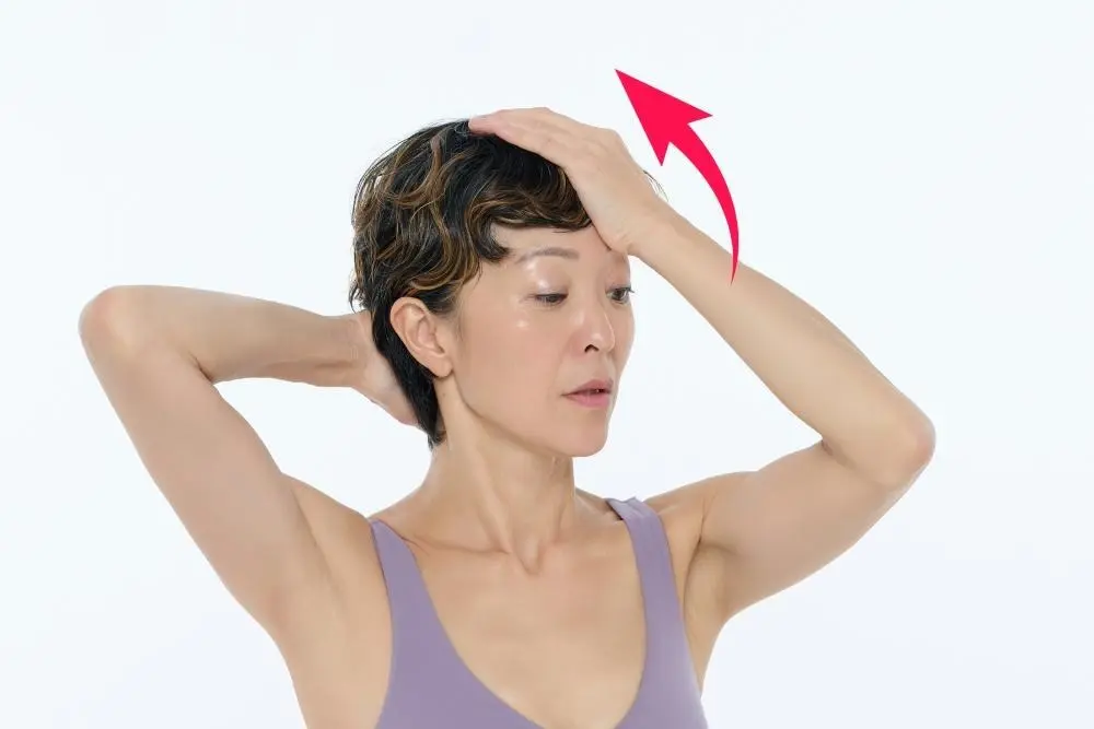 OurAge×Webエクラ 40代50代　顔ピラティス 下がっている眉のまわりを整える