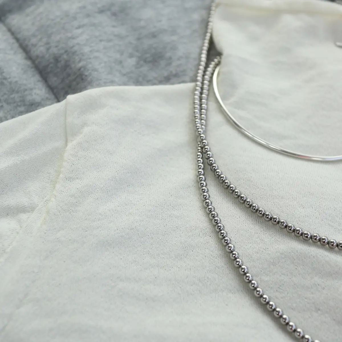 白ベースのレイヤードスタイルで新年ランチの画像_5