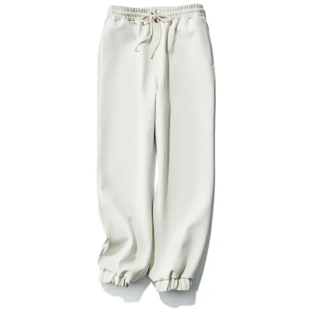 ツヤありパンツ