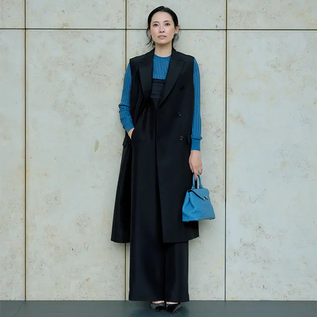 カジュアルにもモードにも。レイヤードしだいで表情が変化