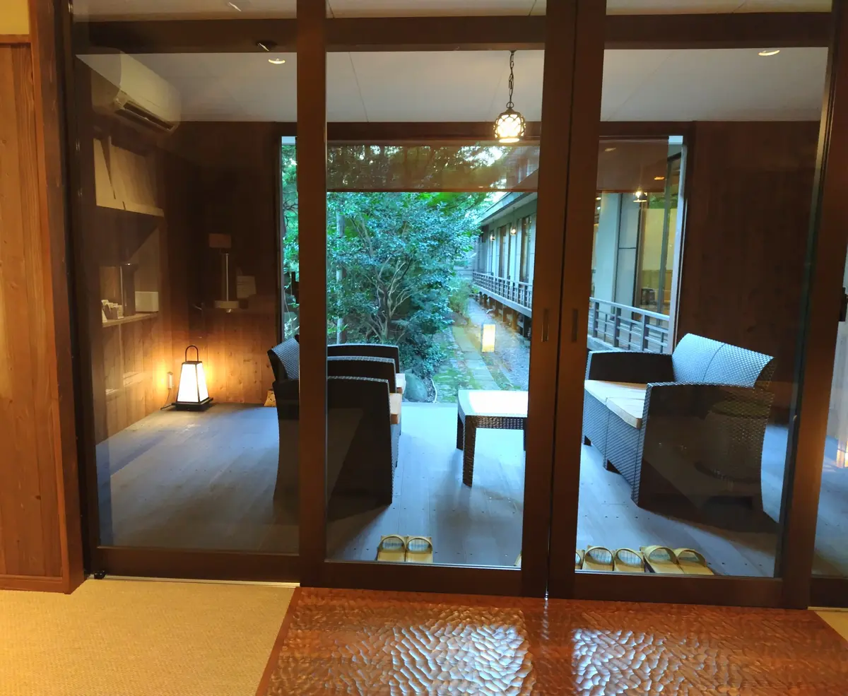 ほほえみの空湯舟つるや