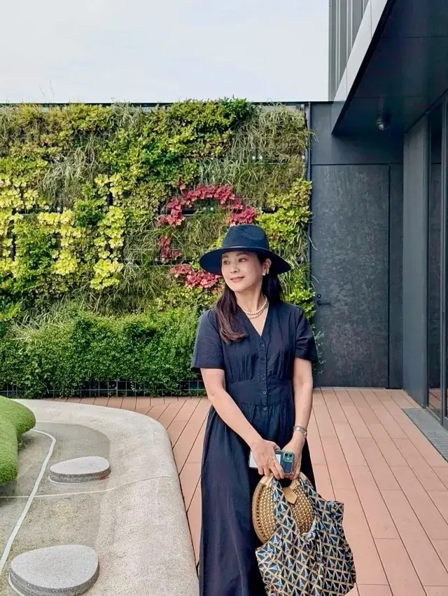 オールブラックコーデ