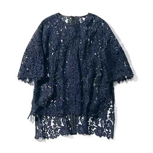 富岡佳子さんがまとう「Room no.8の画像_2