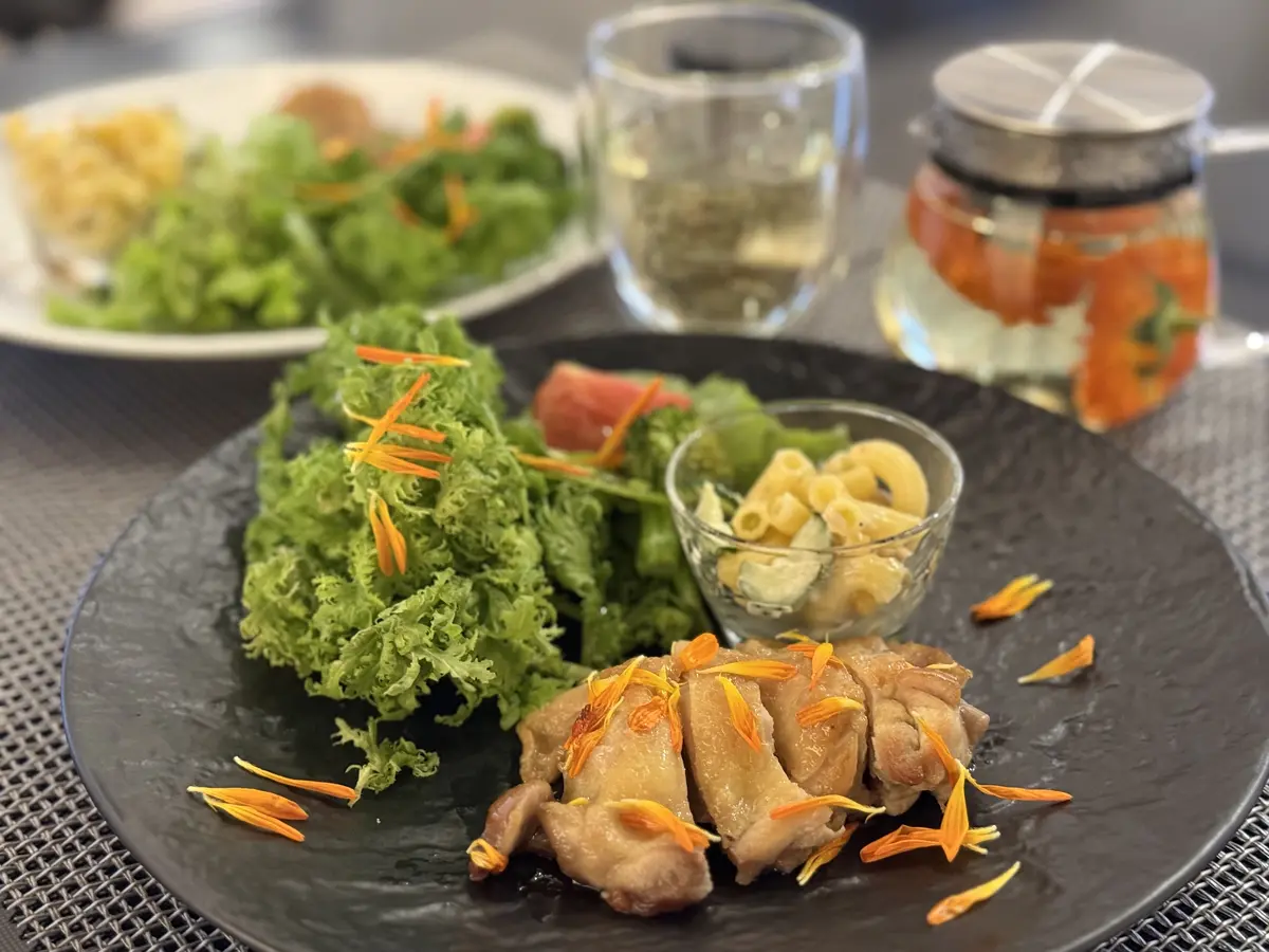 淡路島、カレンデュラ農園で収穫体験をしての画像_6