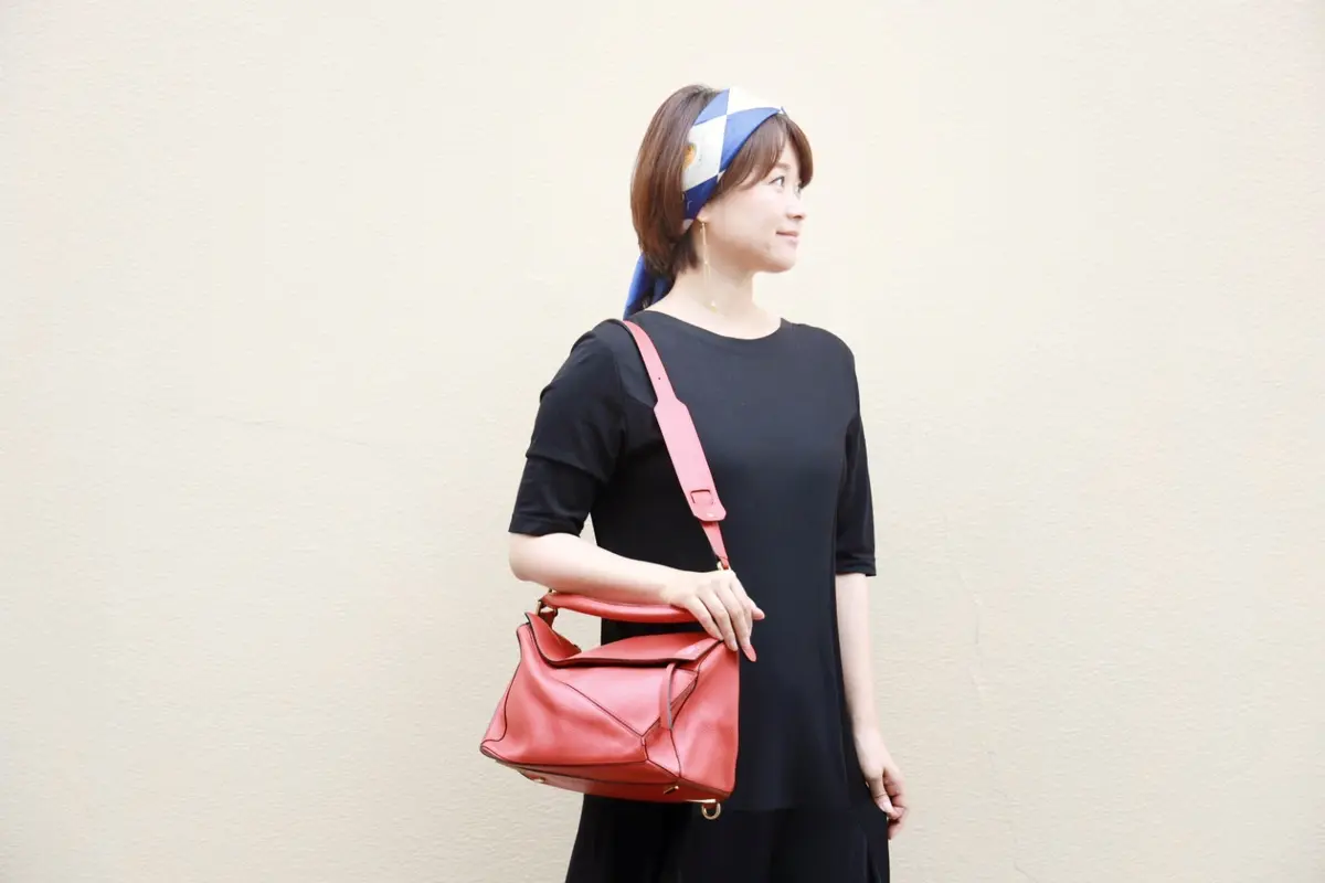 「大きく効かせる」痩せ見え黒ワンピースでの画像_1