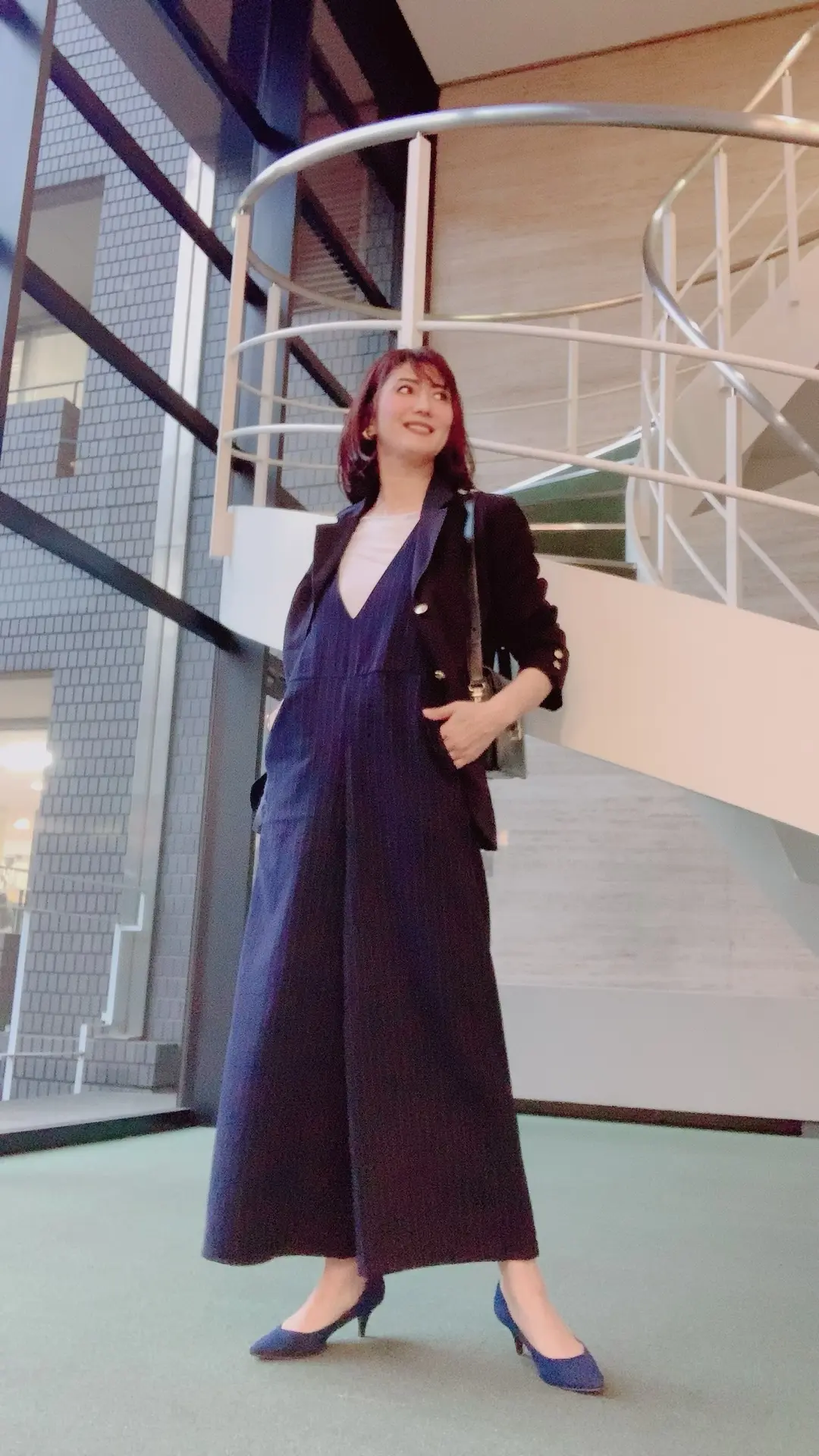 GUオールインワン&紺ブレで打ち合わせの画像_1