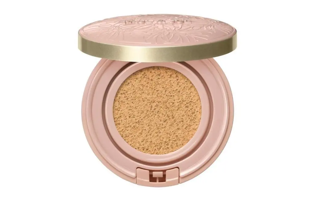 OurAge×Webエクラ　シースルー ヴェール コンパクト　SPF25／PA＋＋　全２色 　 レフィルとパフ付き専用ケースセット ￥6,050／ポール ＆ ジョー ボーテ