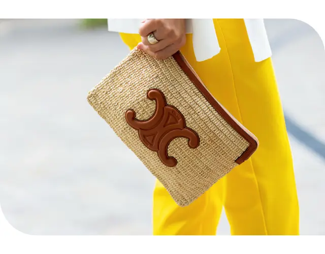 ラフィアにアイコンのトリオンフをパッチワーク