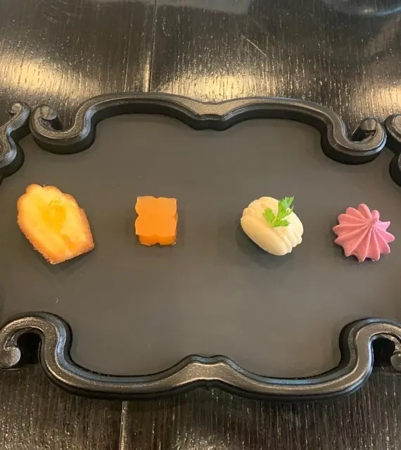 GUCCIオステリアダマッシモボットゥラの画像_9