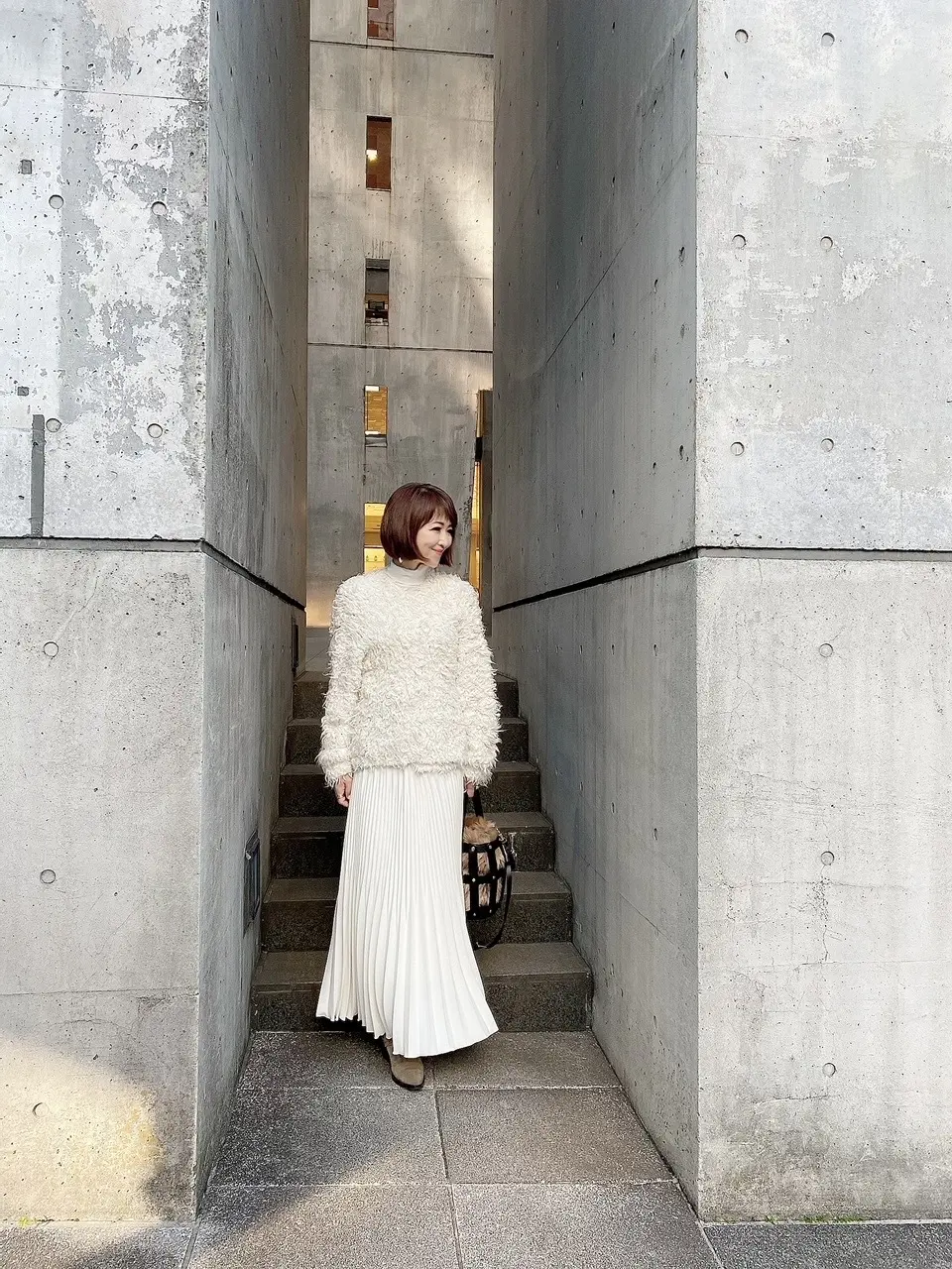 ニットカーデ×ペタンコショートブーツコーの画像_4