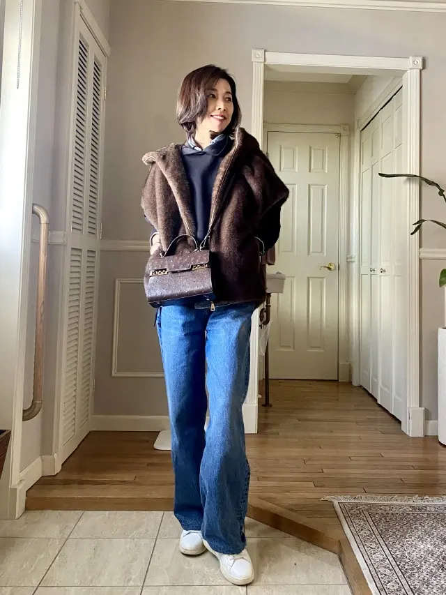 カジュアルなスタイルでお出掛けの画像_1