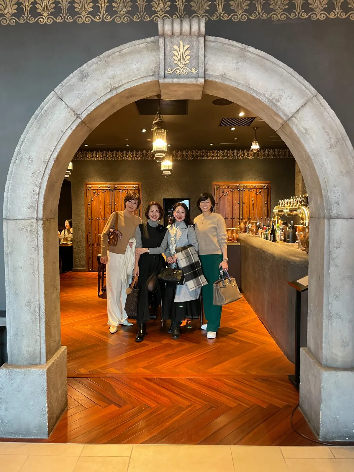 モダンアラビア料理を囲んでお祝いランチ会の画像_14