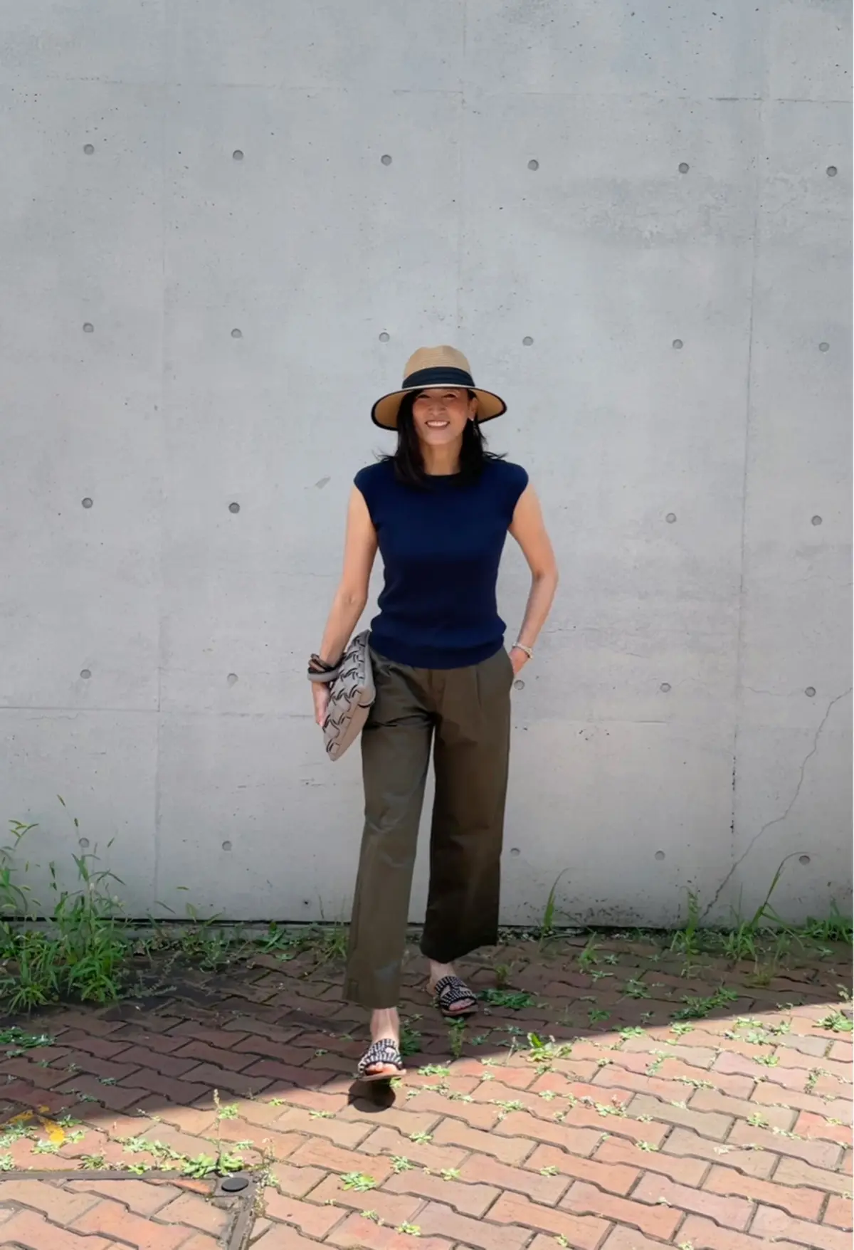 渋色コーデで、夏から秋へシフトの画像_1