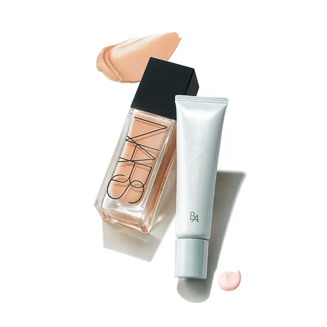 （右）B.A デイセラムL ブライトアップ SPF35/PA+++ 25g ￥9,000 ／ポーラ　（左）NARS ティンティッドグローブースター 30㎖　全2色 各￥4,500 ／ナーズ ジャパン