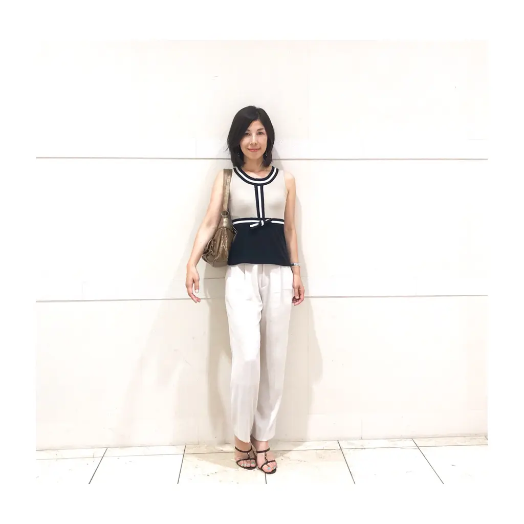 ブラック、ベージュできれい目コーデの画像_3